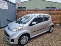 PEUGEOT 107
